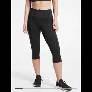 Athleta Accelerate Crop Black Leggings Size XL